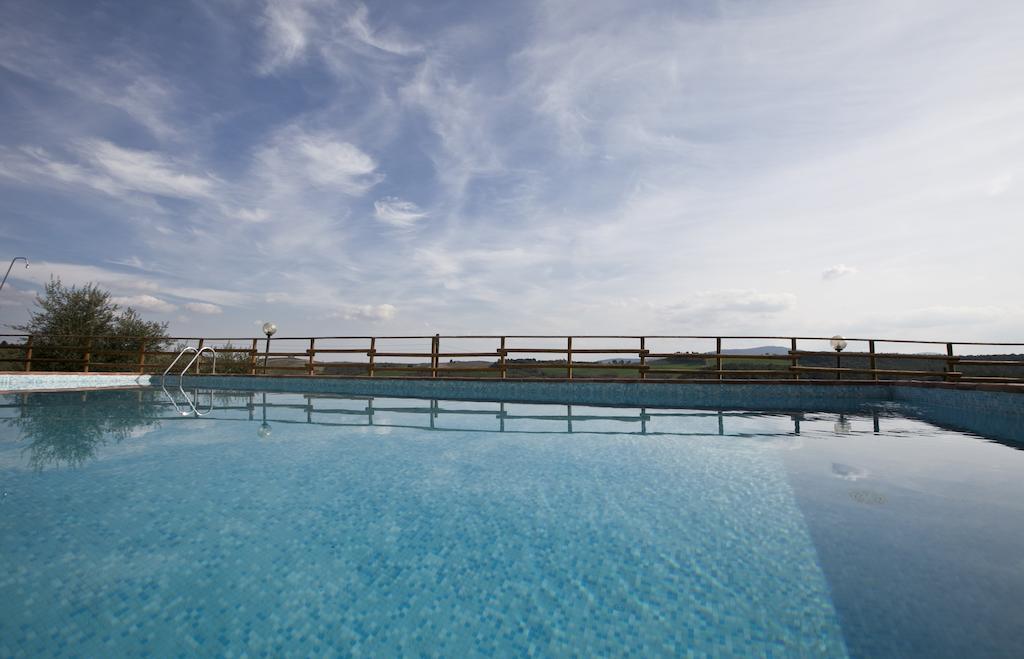 Agriturismo Il Torrione Lecchi Exterior foto